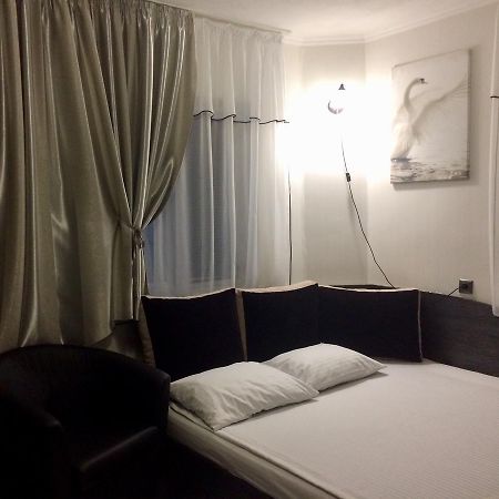 Maiami Hotel Nikopol' Ngoại thất bức ảnh
