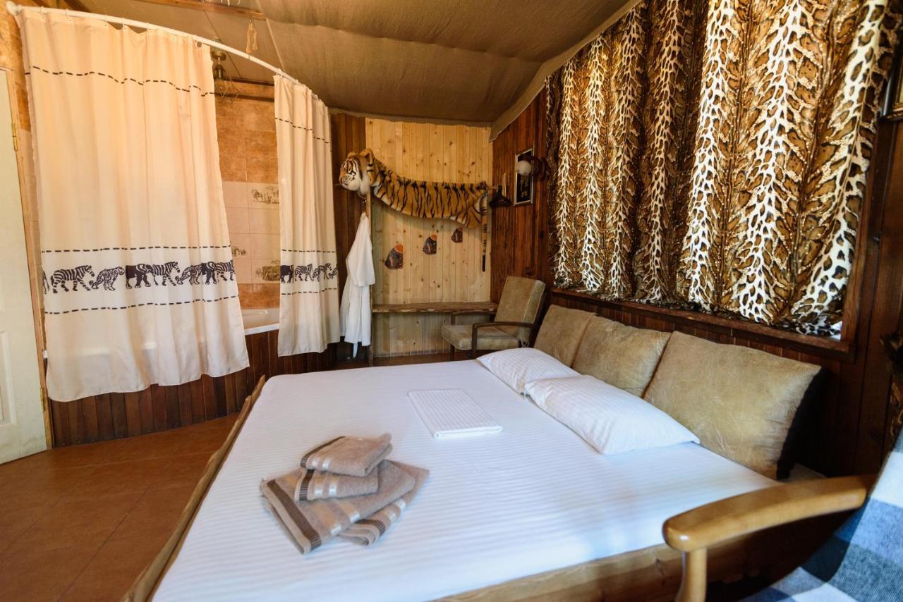 Maiami Hotel Nikopol' Ngoại thất bức ảnh