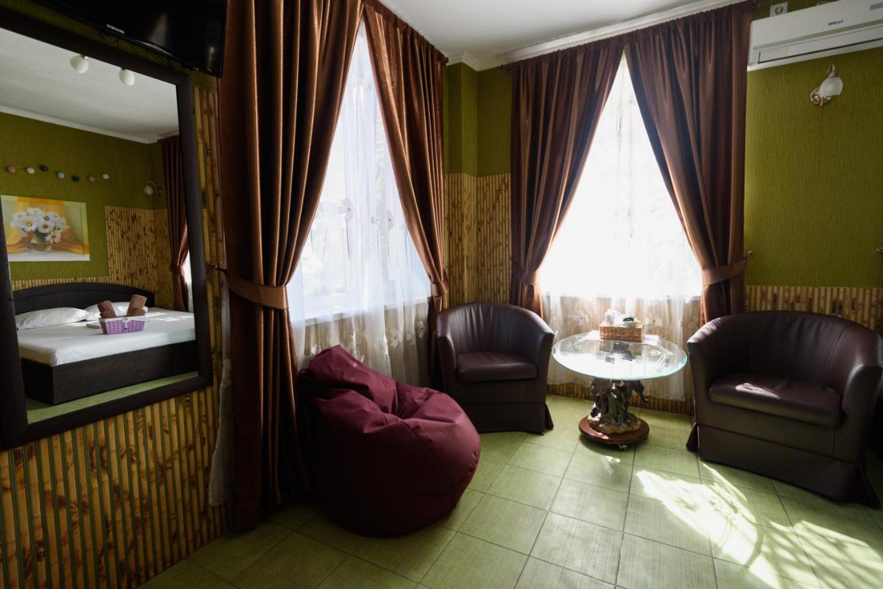 Maiami Hotel Nikopol' Ngoại thất bức ảnh