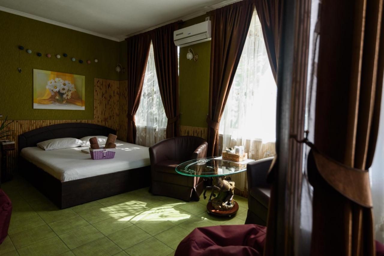 Maiami Hotel Nikopol' Ngoại thất bức ảnh